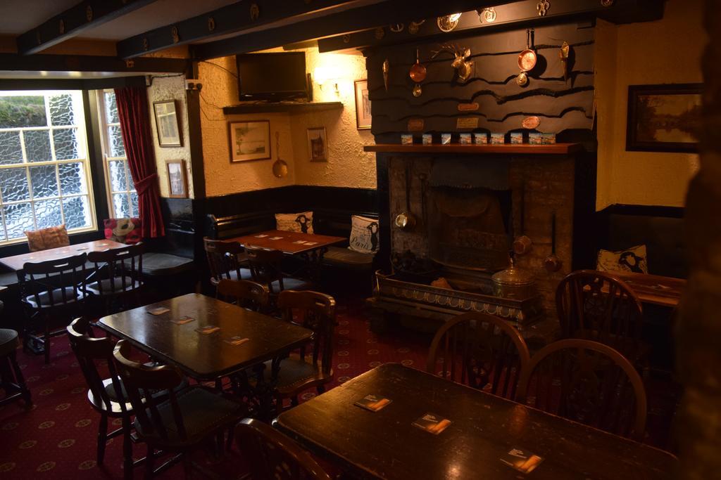 The Angel Inn 앨스턴 외부 사진